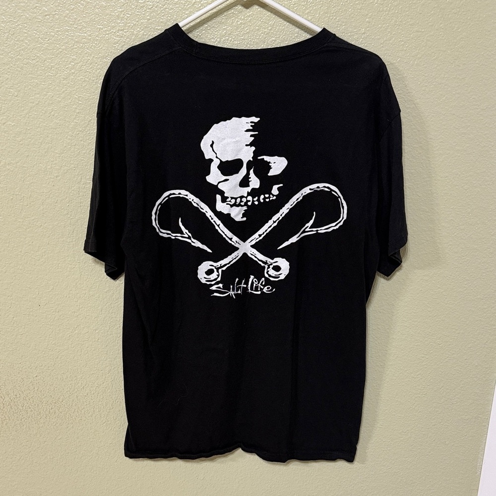 Salt Life Black Skull Graphic Tee - Picture 2 of 2